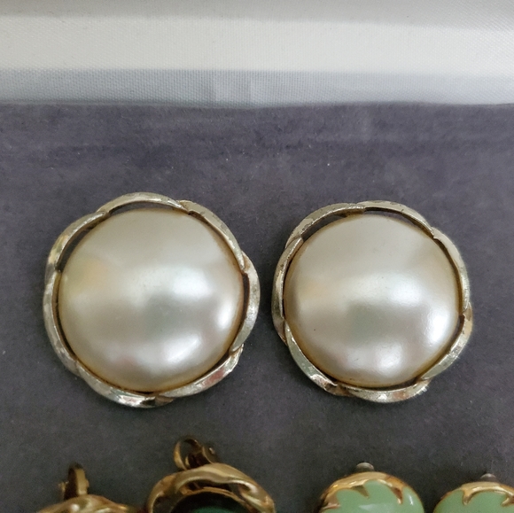 Vintage Earrings Lot, Wholesale Vintage Jewelry Clip on, Pierced, Estate Jewelry - Picture 4 of 9